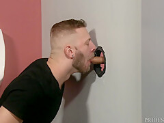 Vidéo X Gay : Bentley Michaels And Chandler Scott In Broken Sink Leads To Fun