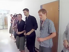 Live Cam : Fat Dorm Strip